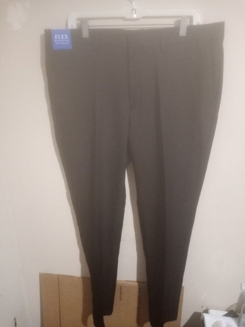 Haggar Men's All Day Comfort Slim-Straight Dress Pants 38x30 Black NWT MSRP $70